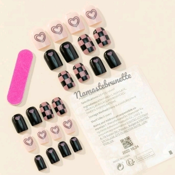 2/$16 24pcs Pink Hearts Press On Nails - Picture 4 of 16